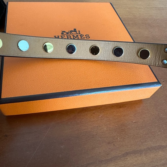 Hermes - Picture 10 of 12